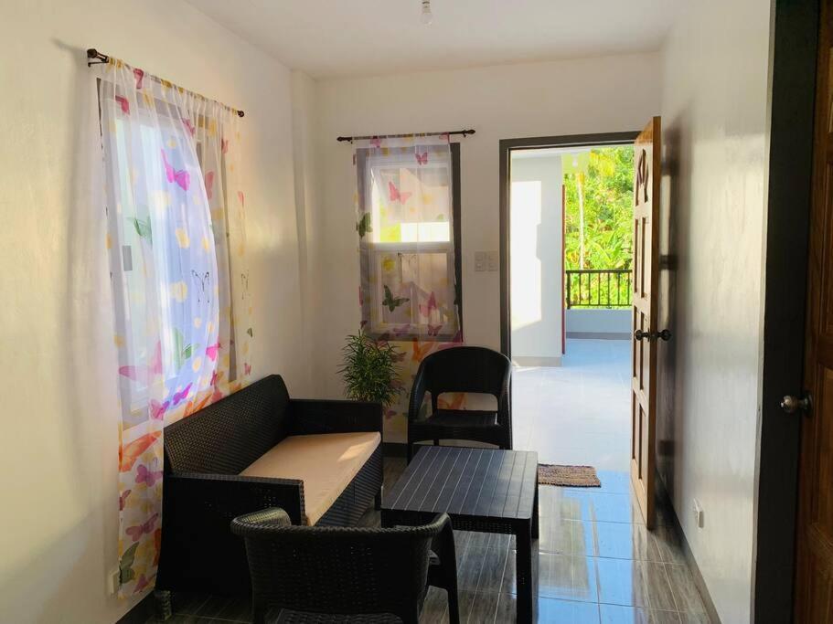 Apartamento Romblon Transient House Exterior foto